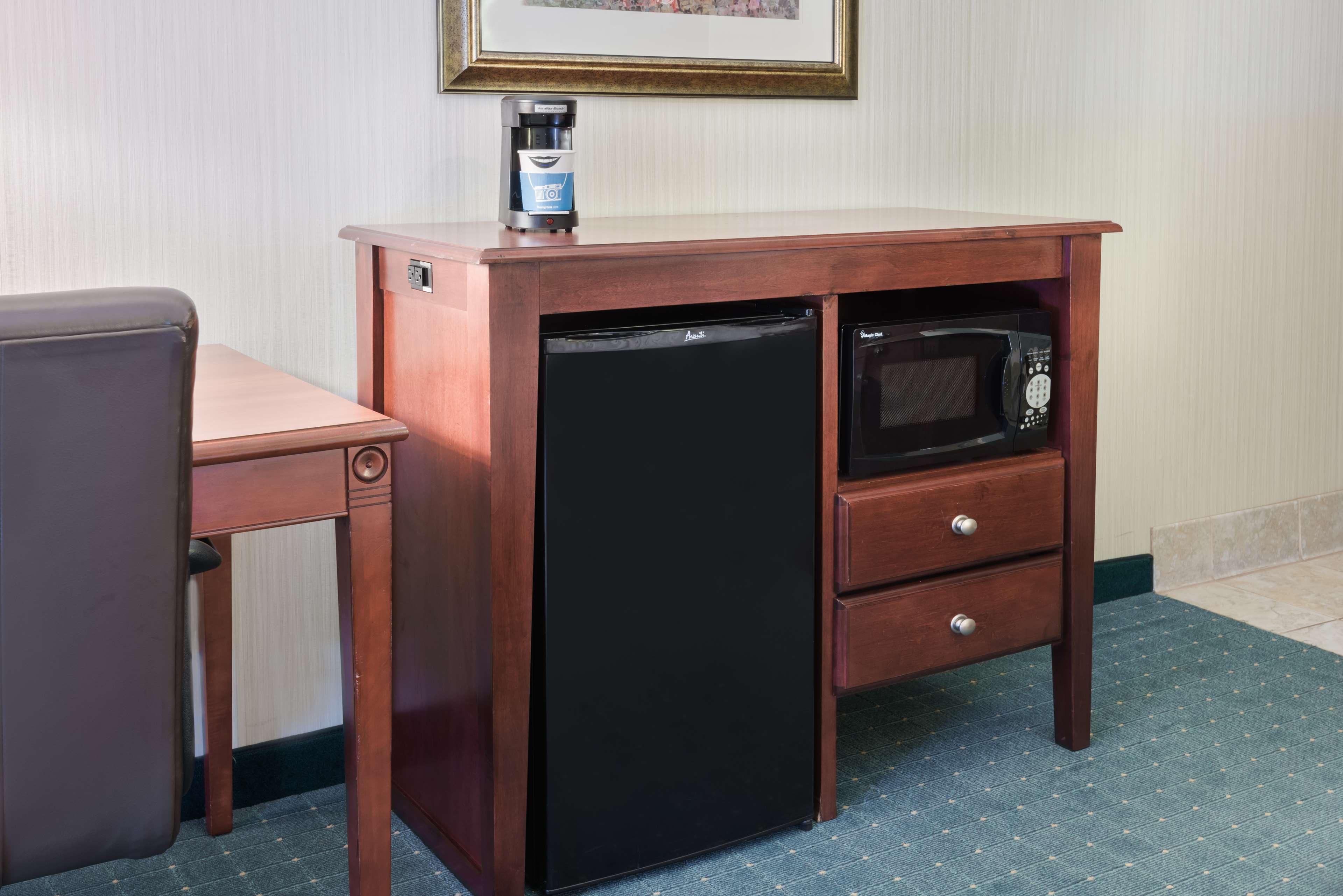Hampton Inn And Suites Hartford/Фармингтън Екстериор снимка