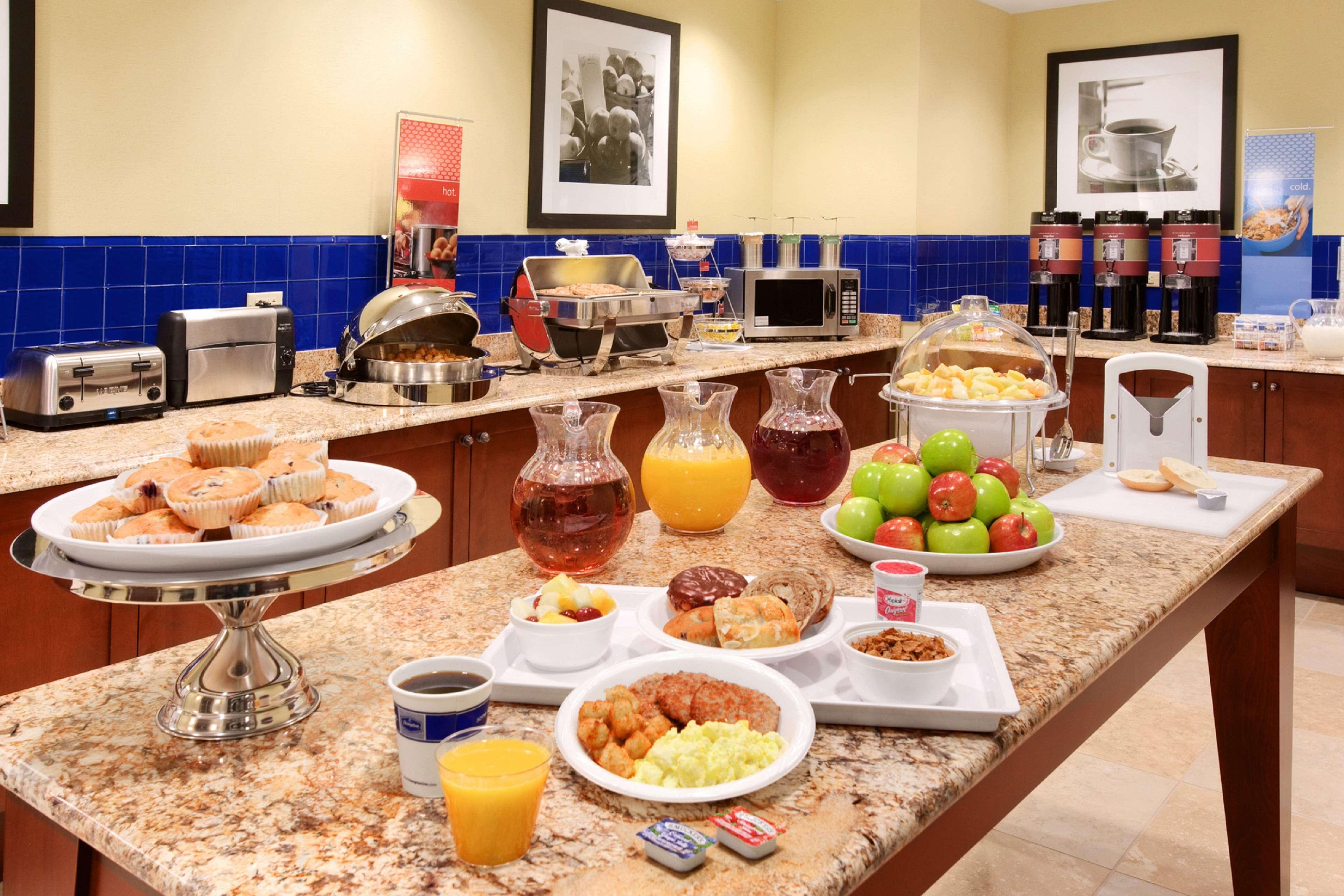 Hampton Inn And Suites Hartford/Фармингтън Екстериор снимка