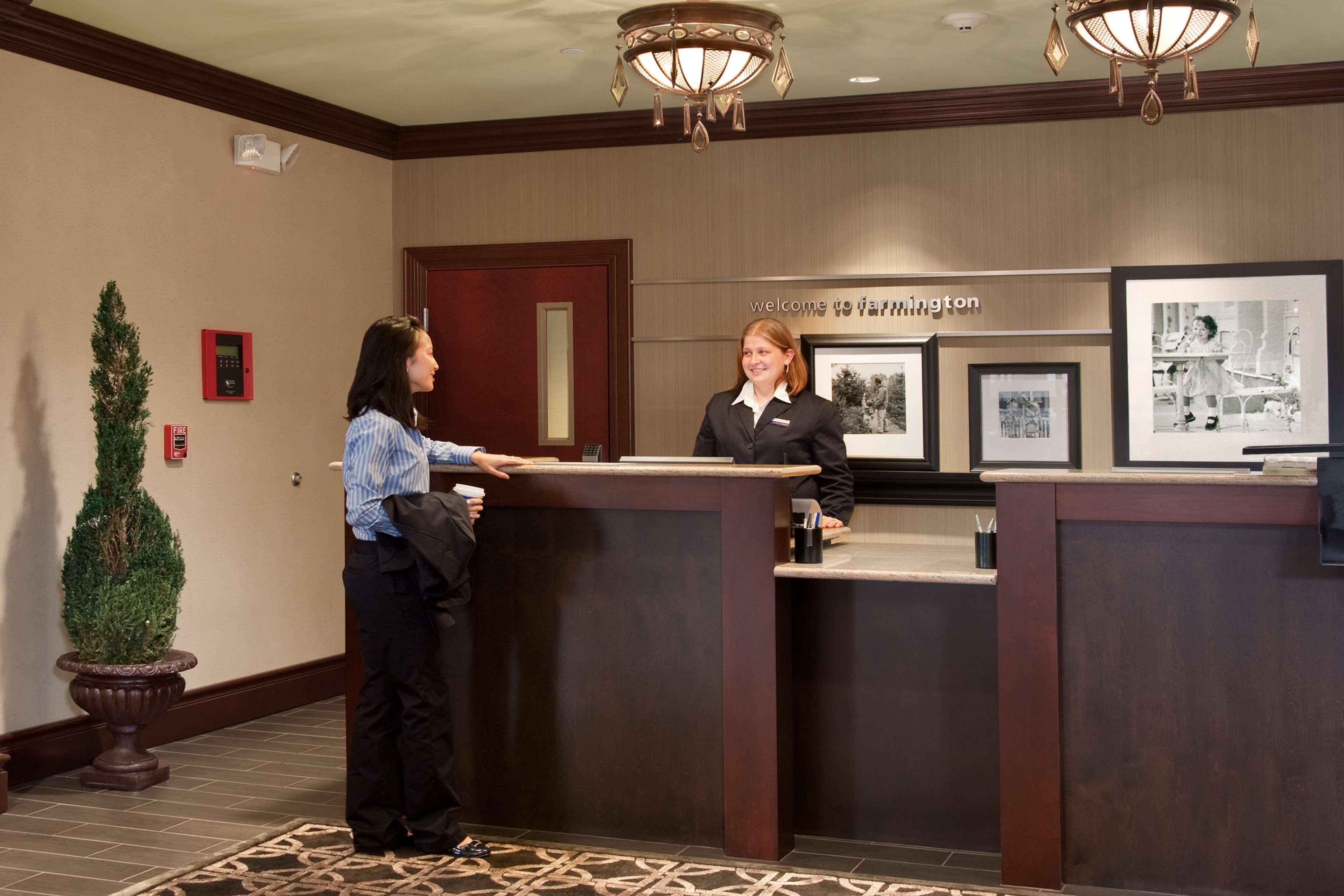 Hampton Inn And Suites Hartford/Фармингтън Екстериор снимка