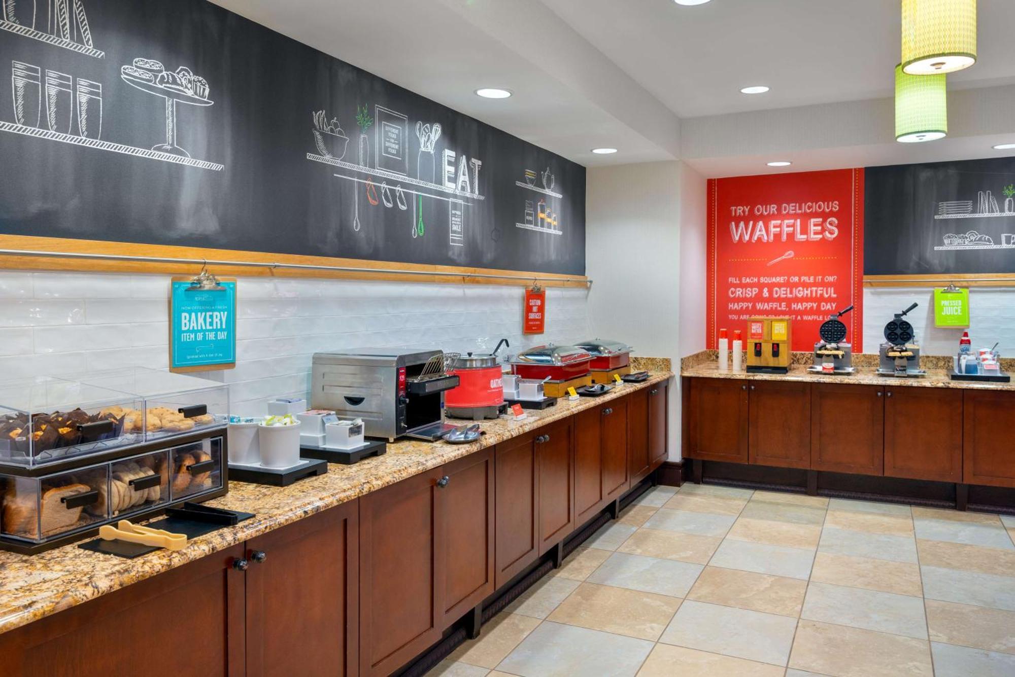 Hampton Inn And Suites Hartford/Фармингтън Екстериор снимка